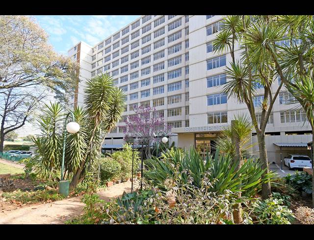 2 BEDROOM APARTMENT FOR SALE IN BEDFORD GARDENS